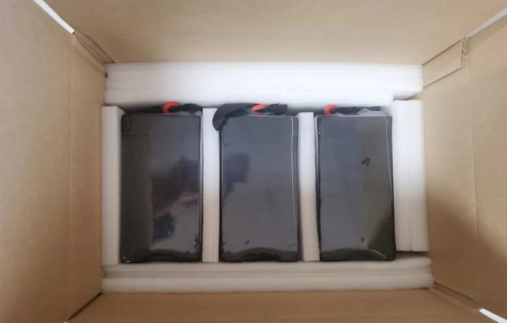 सॉलिड स्टेट बैटरियाँ कितने समय तक चलती हैं?